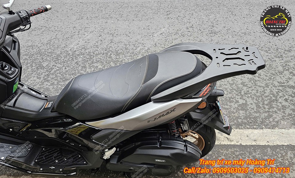 Cận cảnh baga sau nhôm đúc NCL lắp chuẩn zin, sẵn sàng gắn thùng cho Yamaha NMAX 155