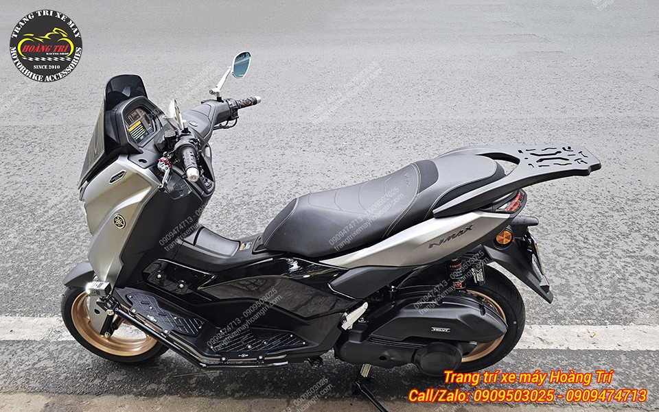 Tổng thể Yamaha NMAX 155 cân đối hơn với baga sau nhôm đúc NCL chắc chắn, gọn gàng