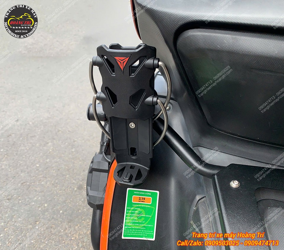 Mặt trước giá đỡ chai nước Motowolf DH1 nổi bật khung giữ linh hoạt, kiểu dáng thể thao