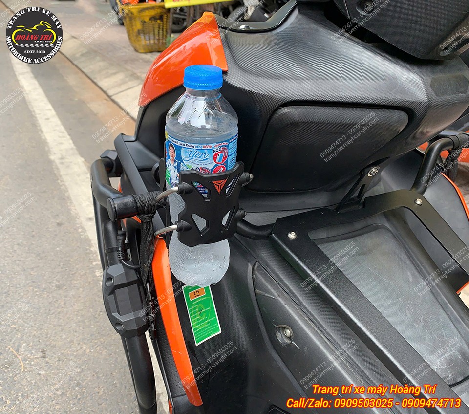 Có thể để được nhiều chai nước với kích thước khác nhau rất tiện ích cho mọi nhu cầu sử dụng