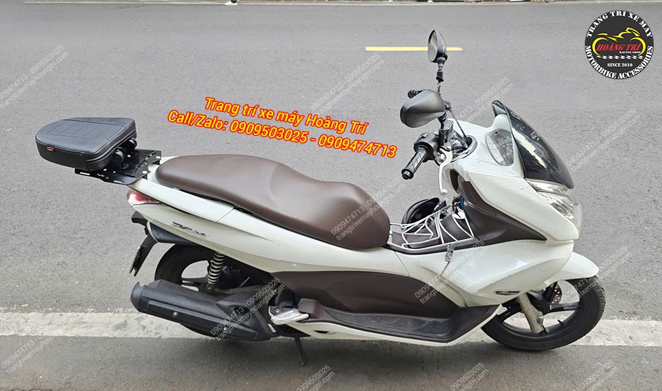 Toàn cảnh Honda PCX 2011 trang bị baga sau cùng tựa lưng V2, gọn gàng và tiện dụng hơn