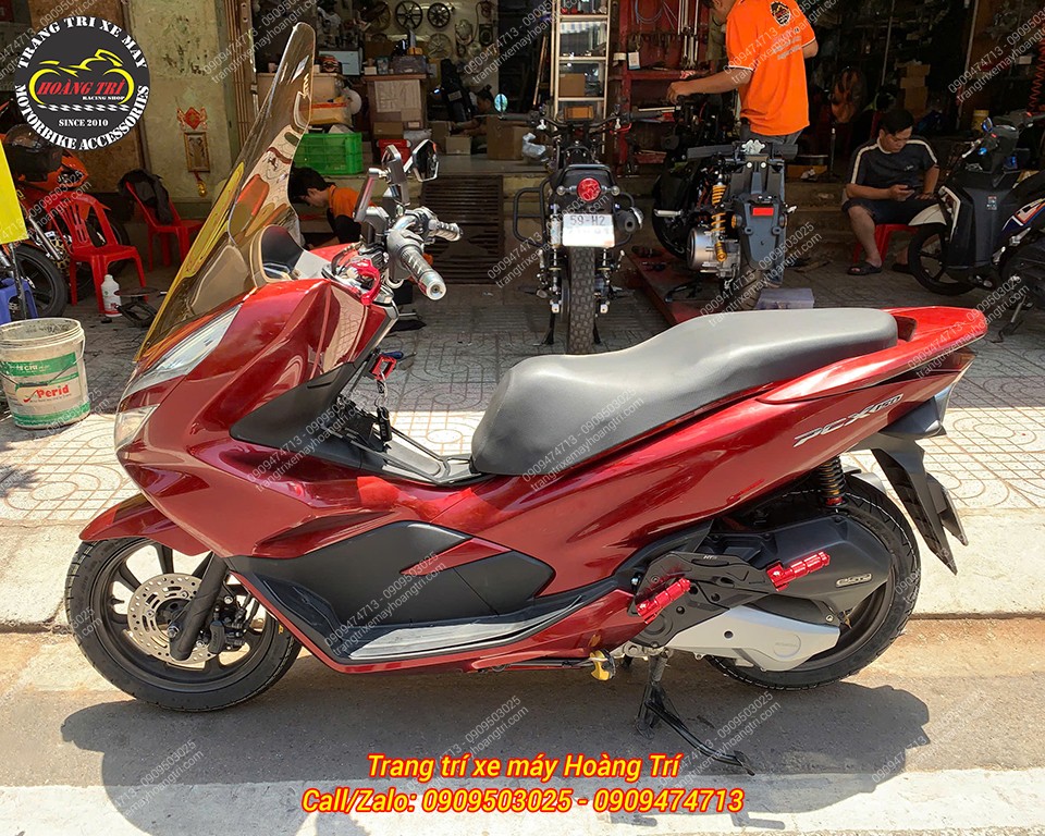 Tổng thể bên trái giữ nguyên diện mạo nhưng tiện ích hơn với từng chi tiết được nâng cấp cho xe