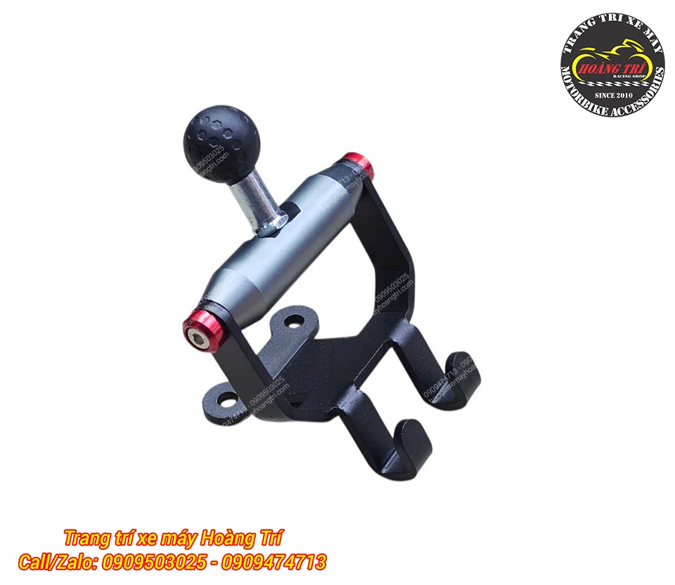 Thanh ngang GPS PCX 160 tích hợp 2 móc treo đồ, thiết kế chắc chắn và tiện dụng khi di chuyển
