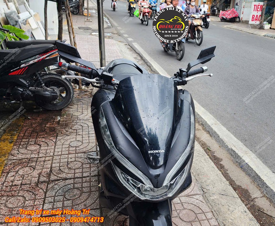 Toàn cảnh Honda PCX 2018 hoàn thiện với ghi đông FRX và bao tay Daytona, ngoại hình cá tính hơn