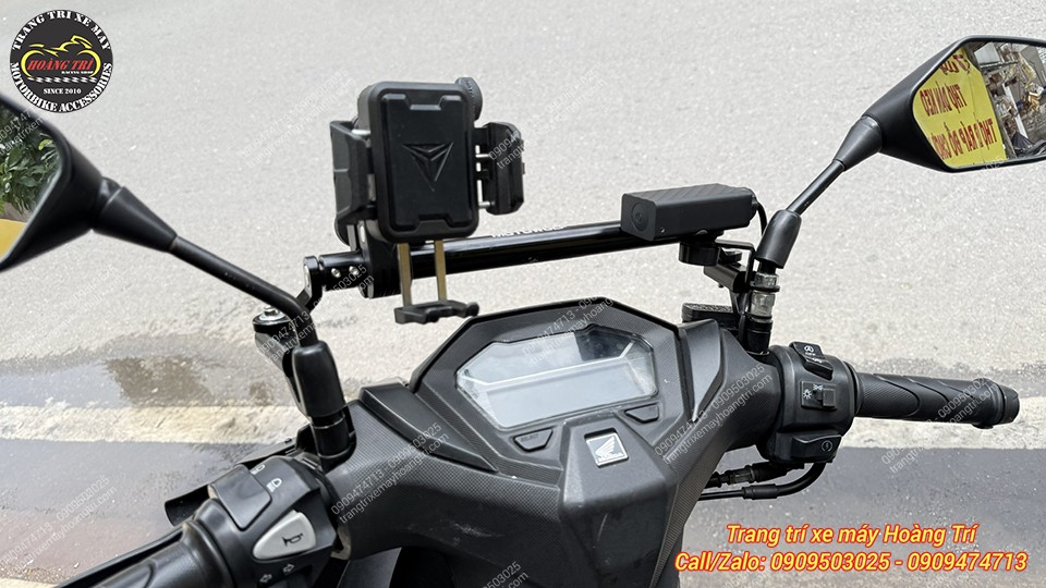 Camera hành trình Big Bike V1 kết hợp giá đỡ điện thoại, tối ưu tiện ích khu vực tay lái