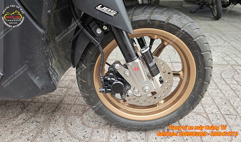 Bộ phuộc Kingham sau lắp đặt trên Yamaha Gear nổi bật bình dầu nhỏ gọn bên bánh trước