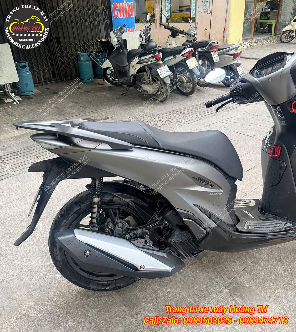 Cận cảnh Honda SH 2026 trang bị ốp pô MotorArt, tăng vẻ thể thao và hài hòa phần đuôi xe