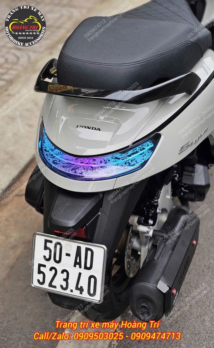 Góc nghiêng từ phía sau giúp Honda Stylo 160 nổi bật với đèn hậu LED Audi 3D đa sắc