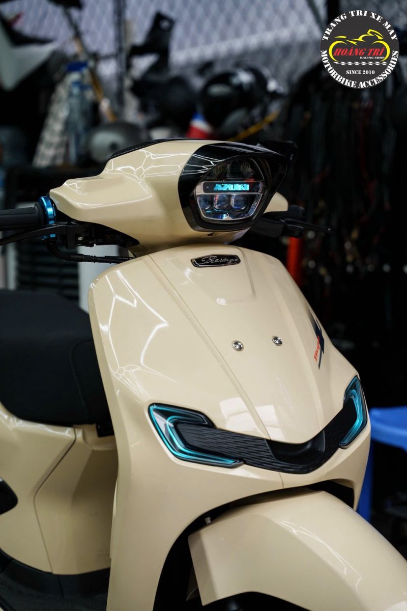 Tổng thể đầu Honda Stylo 160 nổi bật với đèn demi Stylo 160 hoàn thiện sắc nét, tinh tế