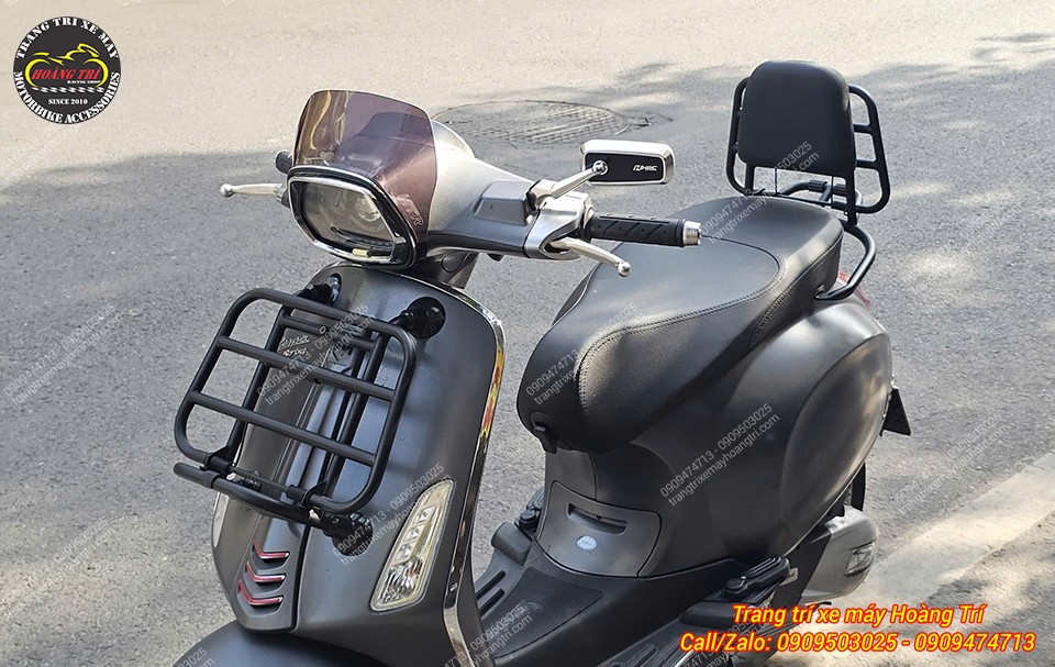 Vespa Sprint nổi bật với kính chắn gió HTR V2 và kính hậu H2C đầy phong cách