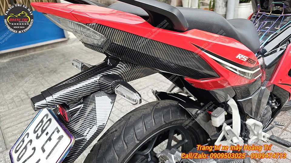 Dè sau Winner X sơn nhúng carbon nổi bật, đồng bộ hoàn hảo với toàn bộ dàn áo xe