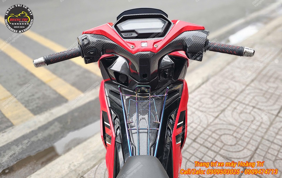 Góc trực diện Winner X nổi bật với nhiều chi tiết sơn nhúng carbon đồng bộ và bắt mắt