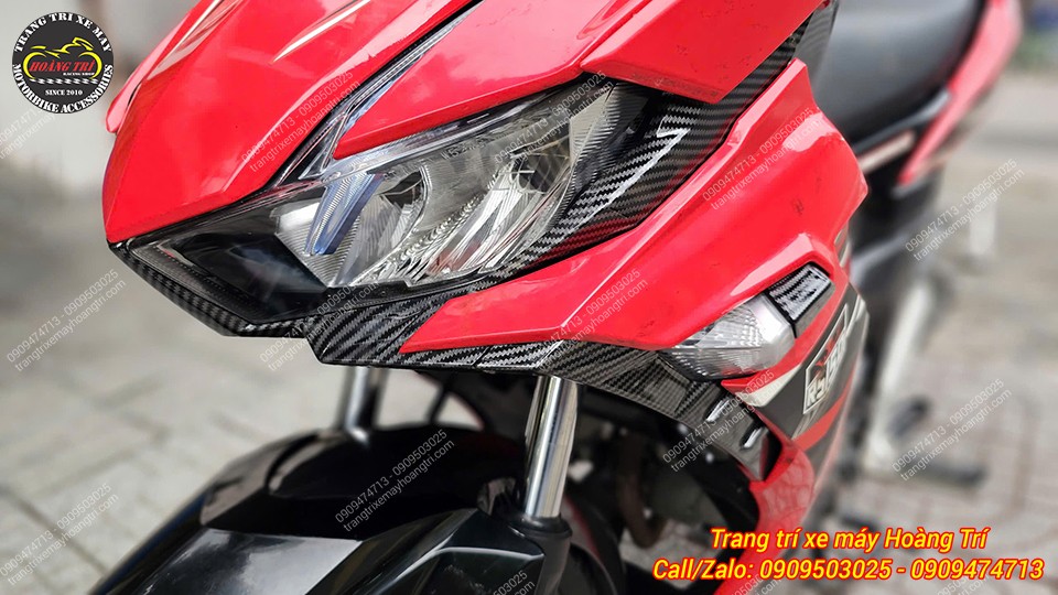 Cận cảnh cụm đèn trái Winner X phối sơn nhúng carbon, tăng chiều sâu và tính thẩm mỹ