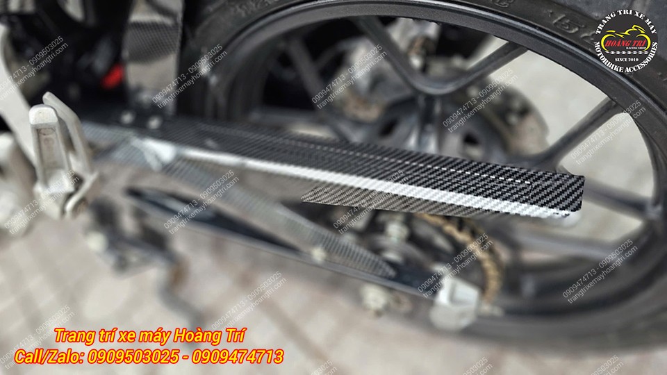Cận cảnh carte che sên Winner X phủ sơn nhúng carbon, tạo điểm nhấn thể thao và sang trọng