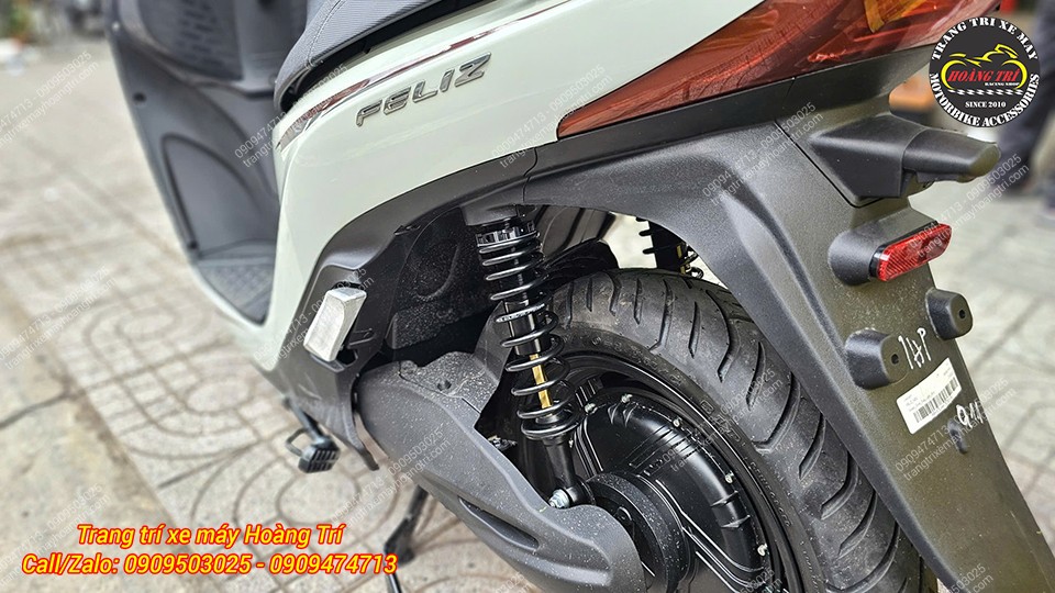 Góc nghiêng VinFast Feliz trang bị phuộc Racing Boy, với ti vàng thể thao, sang trọng và cá tính