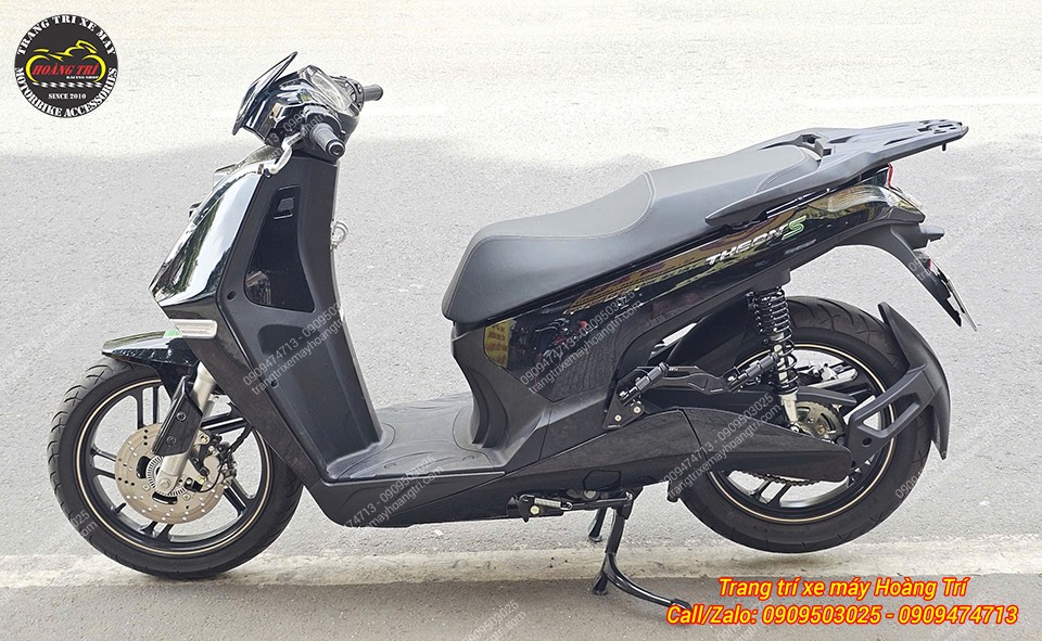 VinFast Theon S lắp baga nhôm đúc SH300i, kết hợp thùng sau Givi sẽ tiện lợi hơn