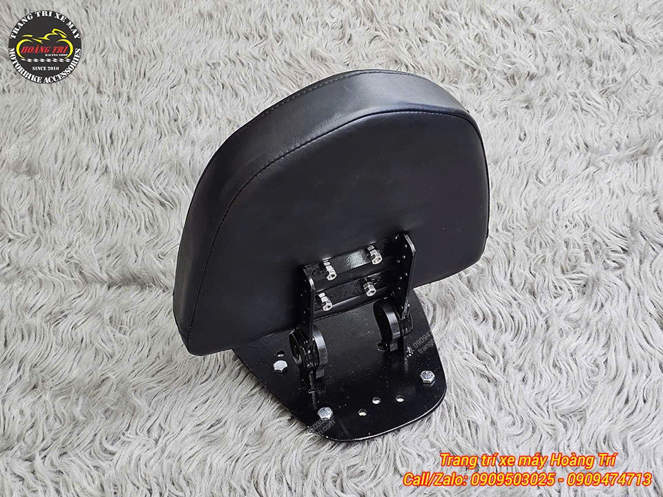 Mặt sau tựa lưng V2 sử dụng pát chắc chắn, hỗ trợ thao tác bật gấp linh hoạt hơn