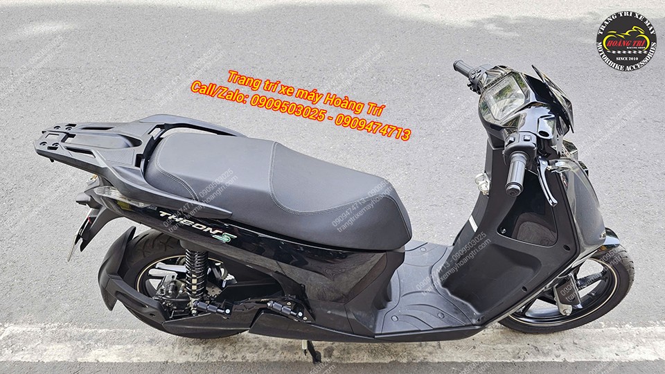 Anh khách còn nâng cấp baga sau nhôm đúc để thuận tiện lắp thêm thùng sau