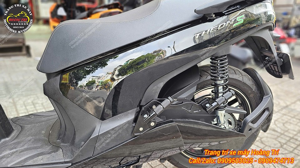 Gác chân phụ HTR hoàn thiện chắc chắn, gập gọn khi không sử dụng rất tiện lợi
