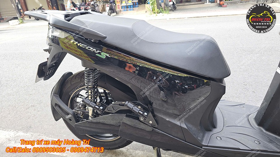 Mỗi gác chân đều có thể mở hoặc gập riêng theo nhu cầu sử dụng thực tế