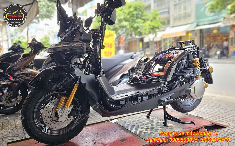 Honda UC3 trang bị phuộc Ohlins HO349 chính hãng, tăng vẻ ngoài thể thao cao cấp
