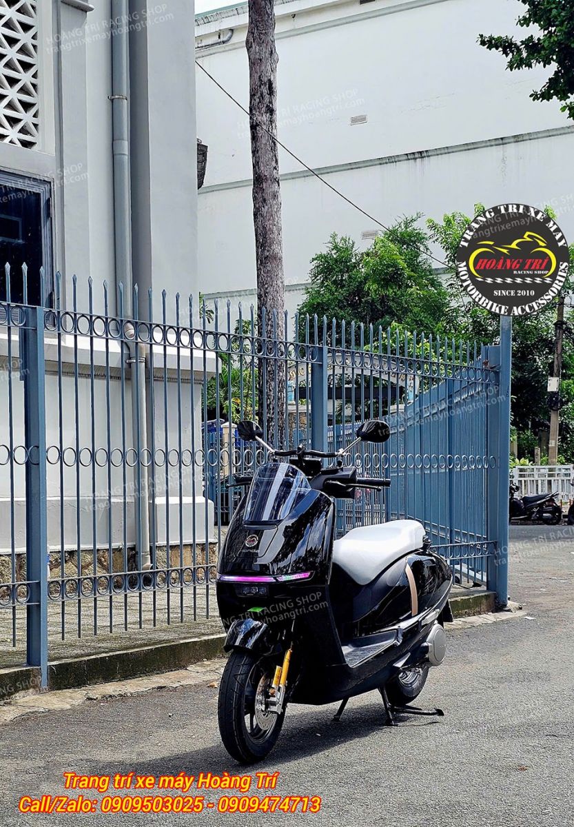 Toàn cảnh Honda UC3 sau nâng cấp phuộc trước Kingham, mang diện mạo sang trọng và cá tính hơn
