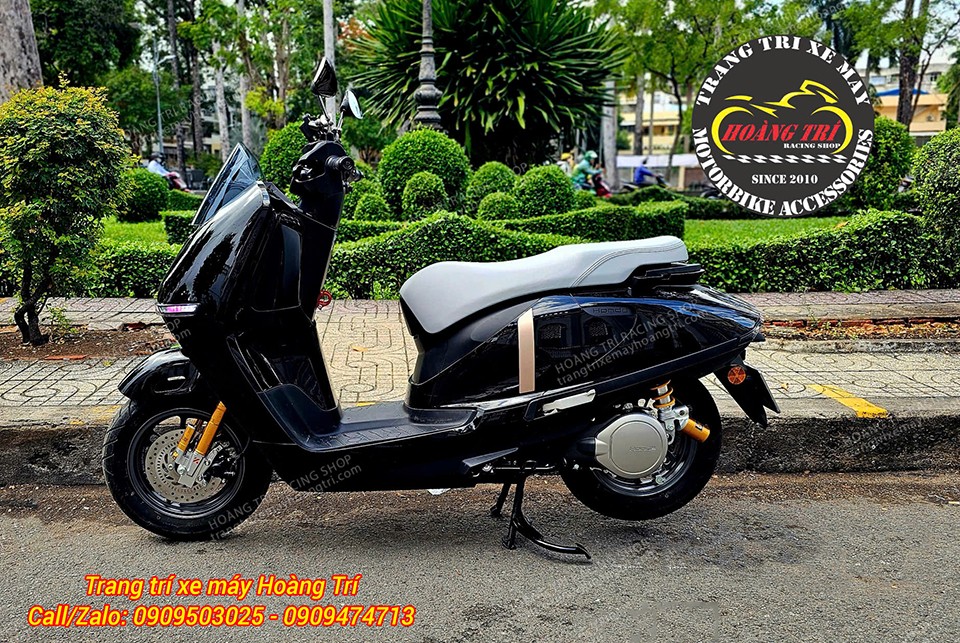 Honda UC3 với combo 2 cặp phuộc trước sau đẳng cấp mang đến sự khác biệt đẳng cấp cho xe