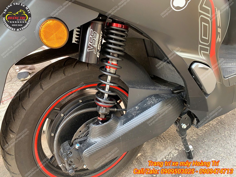 Phuộc YSS G-Sport lắp Yadea Voltguard, bình dầu nổi bật cùng khả năng điều chỉnh linh hoạt