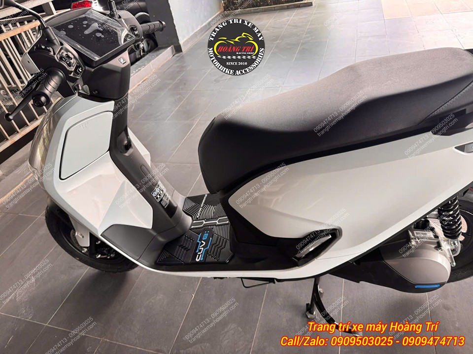 Honda CUV e nổi bật hơn với thảm để chân thiết kế hiện đại, lắp đặt chuẩn zin