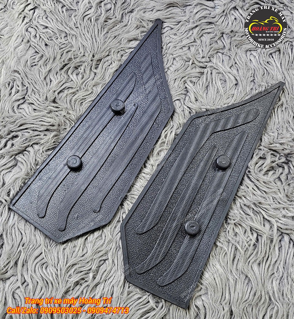 Mặt dưới thảm Honda UC3 có chốt cố định, hỗ trợ lắp ráp chắc chắn và nhanh chóng