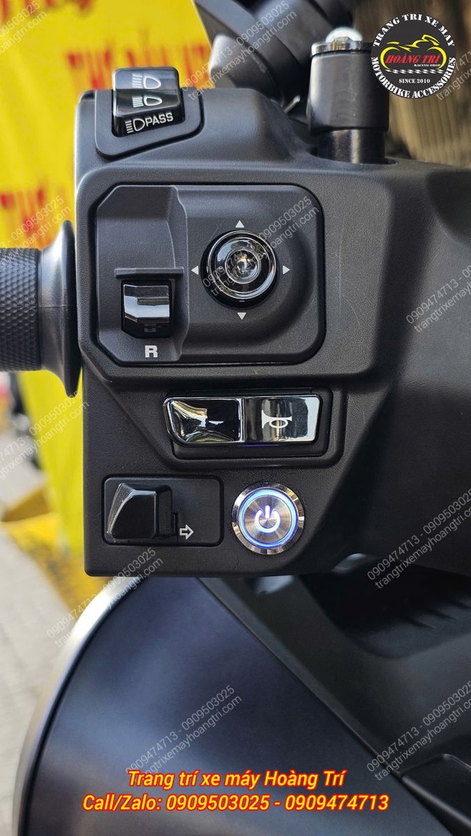 Công tắc LED điều khiển gác chân sau tự động đã được lắp hoàn chỉnh trên Honda UC3