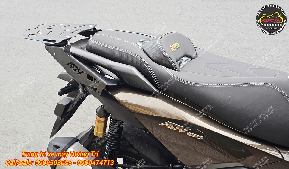 Baga GTR CNC kết hợp cùng yên HTR giúp phần đuôi ADV 160 thêm khỏe khoắn và cân đối