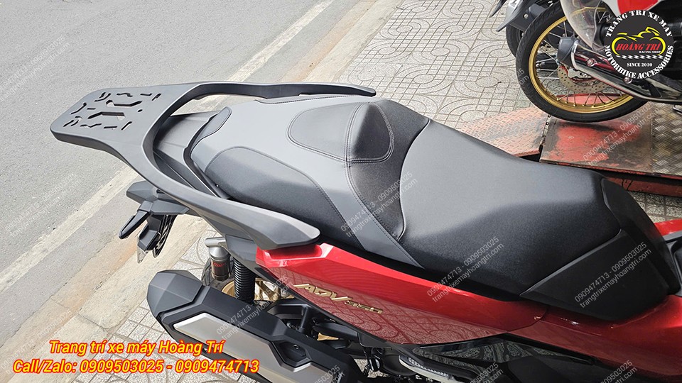 Baga loại dài NCL tạo thêm không gian phía sau, sẵn sàng kết hợp thùng cho ADV 350