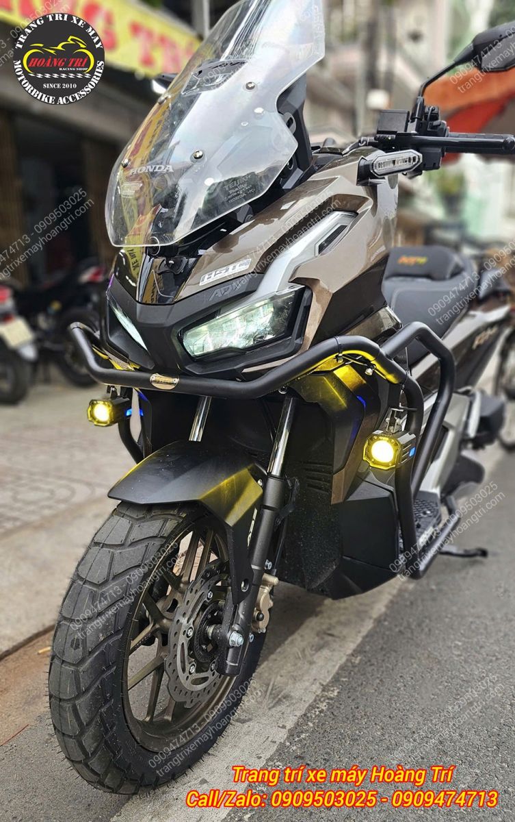 ADV 160 nhìn mạnh mẽ với cặp đèn Kewig K12 ánh vàng - Chủ động điều chỉnh góc sáng