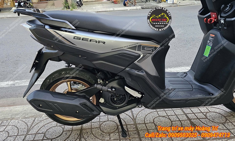 Toàn cảnh Yamaha Gear sau khi trang bị gác chân phụ, bổ sung tiện ích cho người ngồi sau