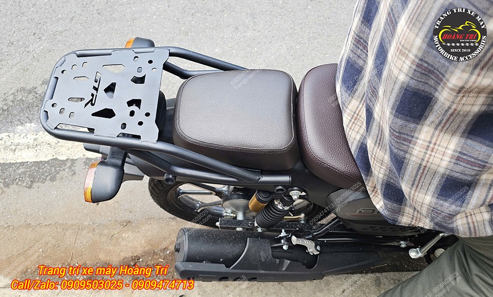 Góc nhìn từ trên cho thấy baga GTR J-Pan One-1 tạo thêm vị trí lắp thùng sau tiện lợi