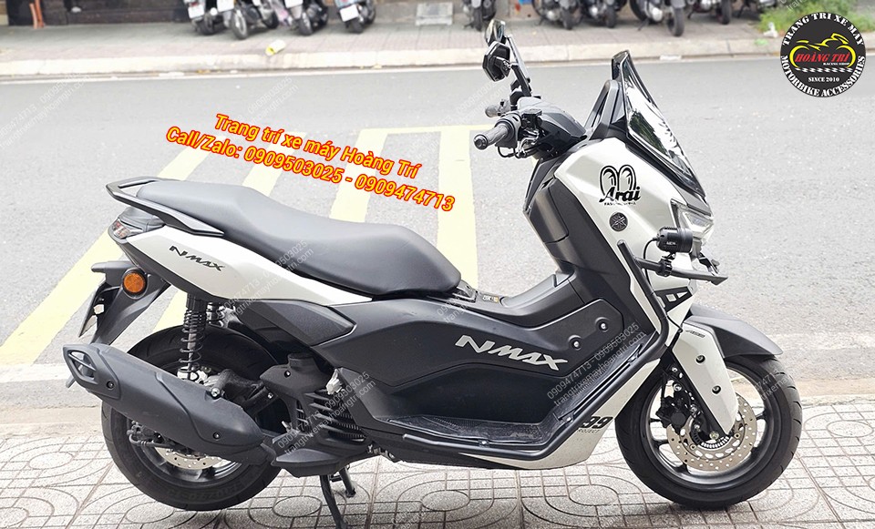 Tổng thể Yamaha NMAX 155 sau khi lắp L4X F1 vẫn giữ kiểu dáng gọn gàng, hài hòa