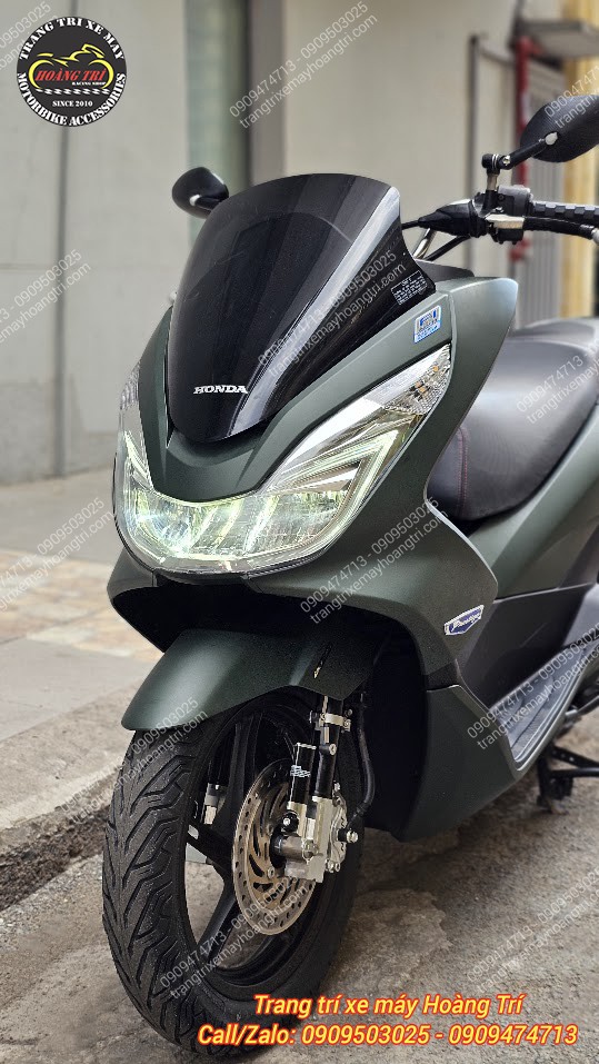 Phần đầu PCX 2015 sau hoàn thiện nổi bật với dàn áo xanh lục X254 kết hợp kính chắn gió