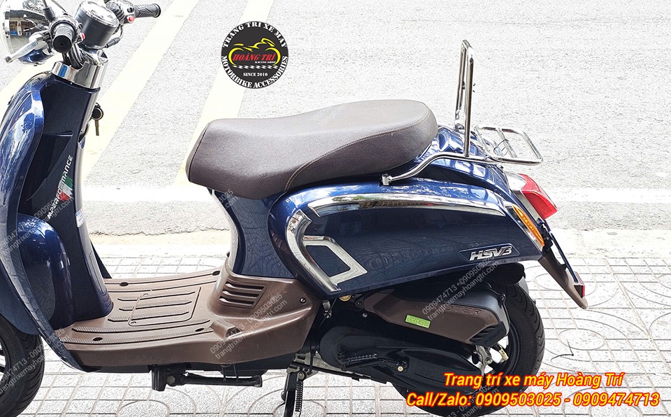 Góc ngang HSV3 cho thấy baga sau inox lắp cân đối, hài hòa với kiểu dáng cổ điển
