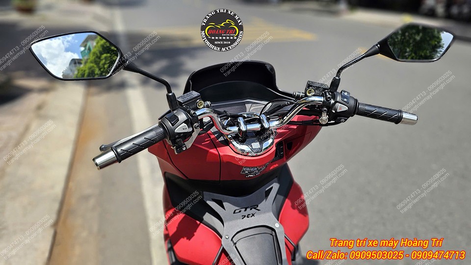 Khi trang bị công tắc không quá thay đổi cùm tay lái của xe PCX 2014 - Gọn gàng và thao tác nhanh