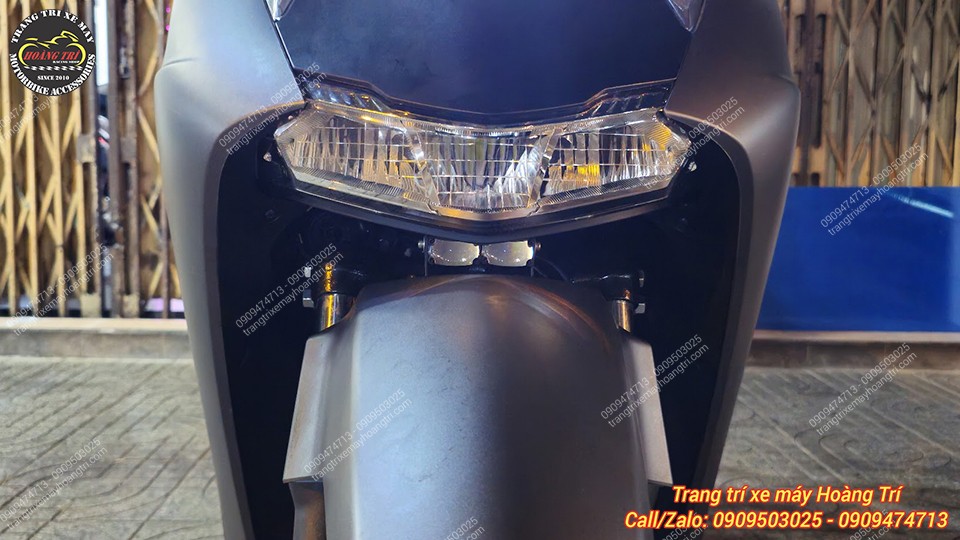 Góc trực diện Honda SH 2026 sau lắp trợ sáng Bulbtek Cyber 1 cân đối, liền lạc và gọn gàng hơn