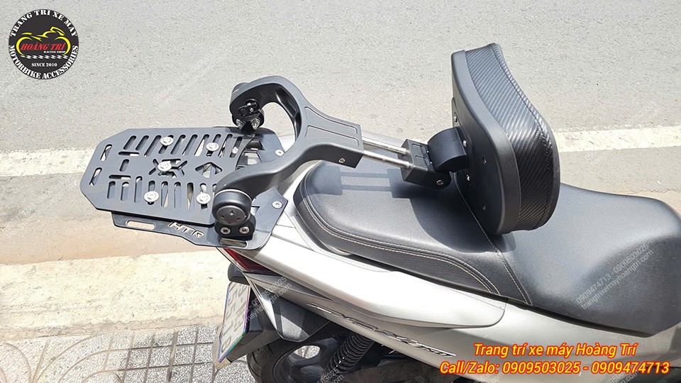 Điều chỉnh là có ngay tựa lưng cho người ngồi trước trên cùng một phụ kiện