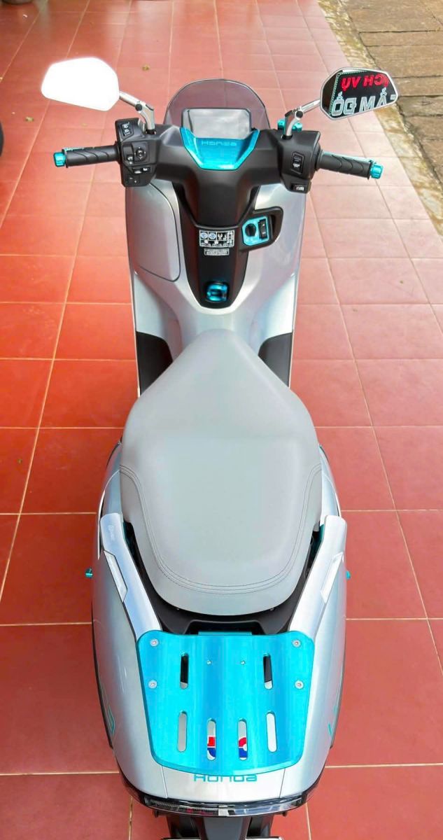 Góc view thực tế của kính hậu kiểu H2C để anh em tham khảo trên xe Honda UC3