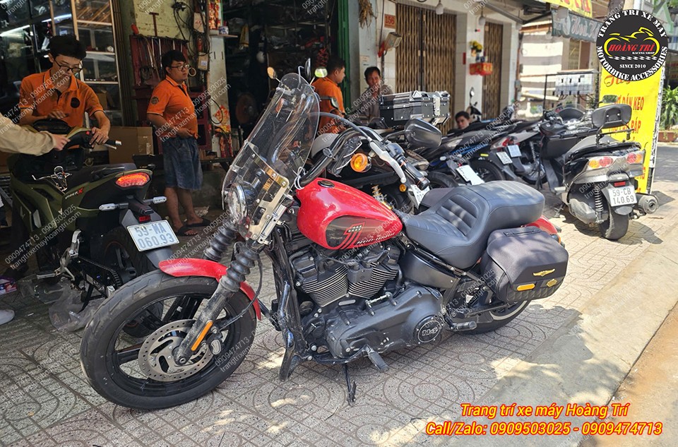Góc nghiêng Harley Davidson trước nâng cấp giúp dễ dàng quan sát bố cục nguyên bản phía sau xe