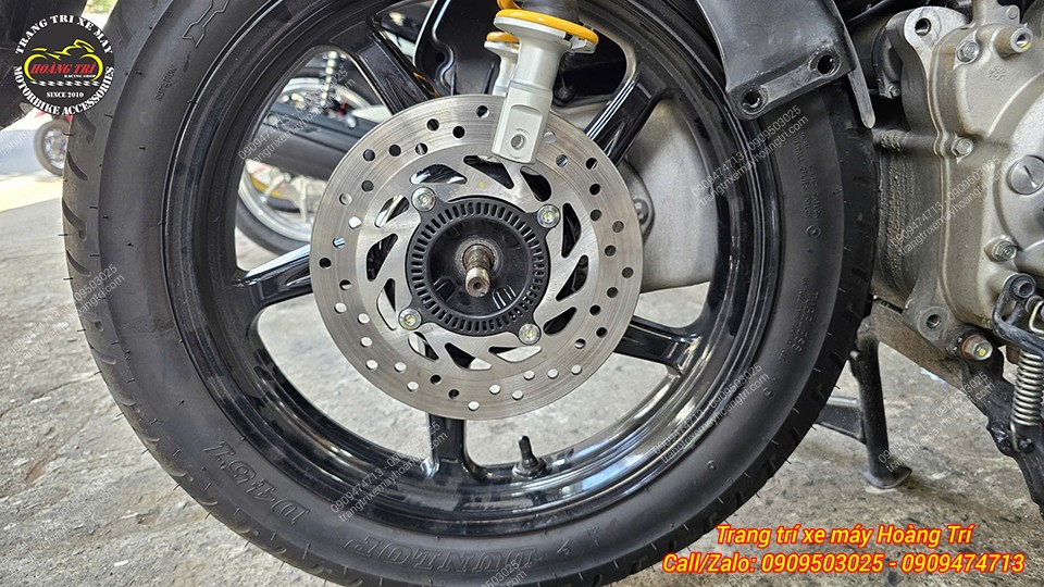 Bánh sau Honda SH trước khi nâng cấp ABS, lộ rõ đĩa phanh cùng vòng cảm biến