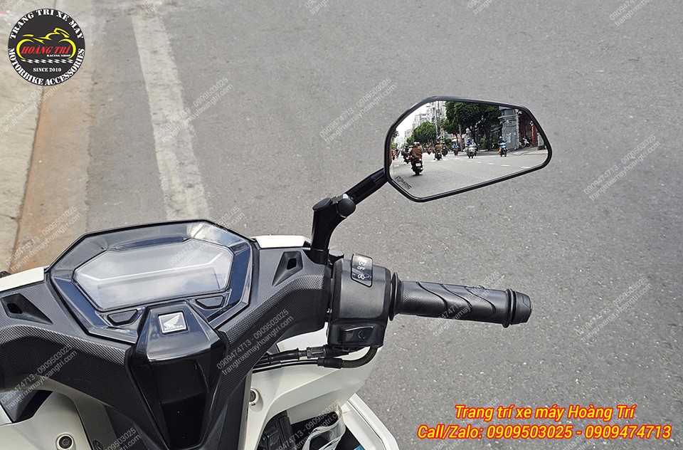 Mặt kính H2C E4 cho góc quan sát phía sau rõ ràng khi được trang bị trên Vario 160