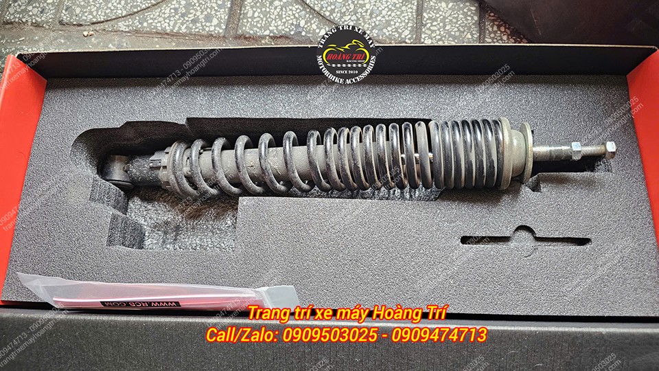 Phuộc zin Vespa Sprint sau thời gian sử dụng được tháo ra để chuẩn bị nâng cấp phuộc RCB