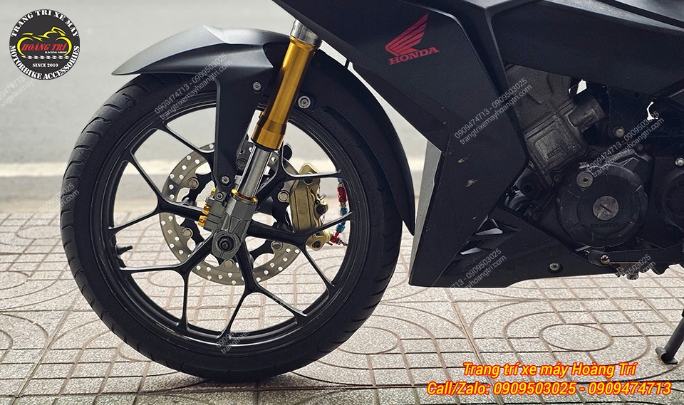 Diện mạo thể thao, cá tính nhờ cặp phuộc Upside Down Asiro màu vàng nổi bật