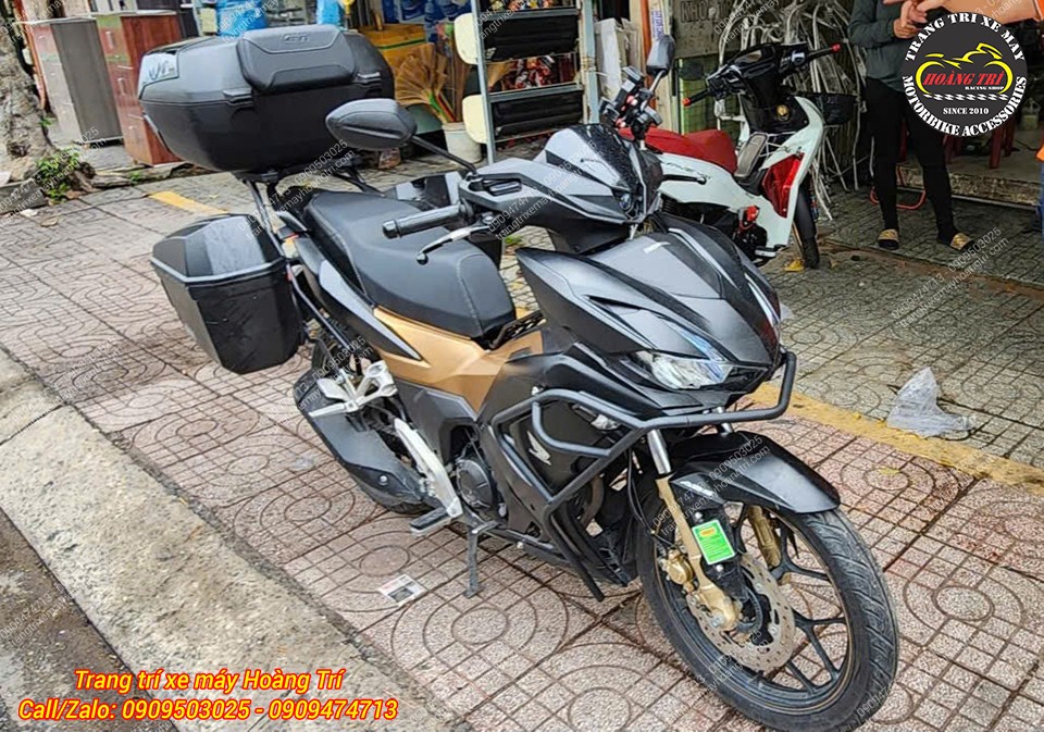 Toàn cảnh Winner X trang bị khung chống đổ cùng bộ thùng, tăng thêm phong cách thể thao mạnh mẽ