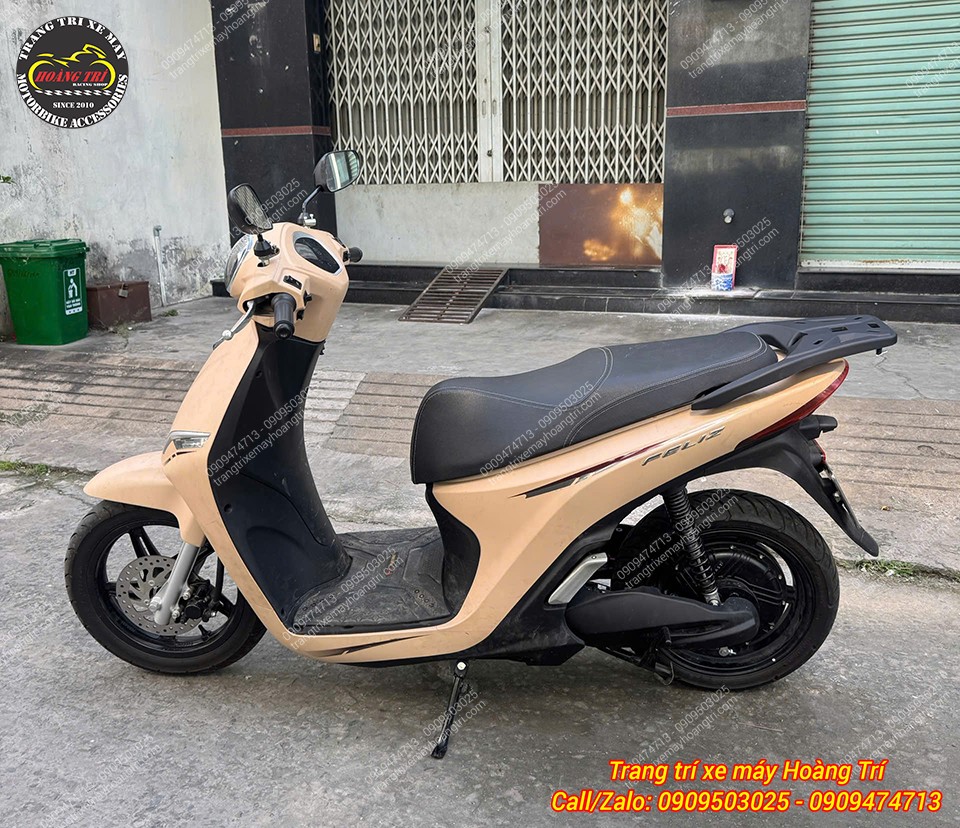 Vinfast Feliz thêm gọn gàng và tiện dụng sau khi trang bị baga LBS kiểu SH 300i